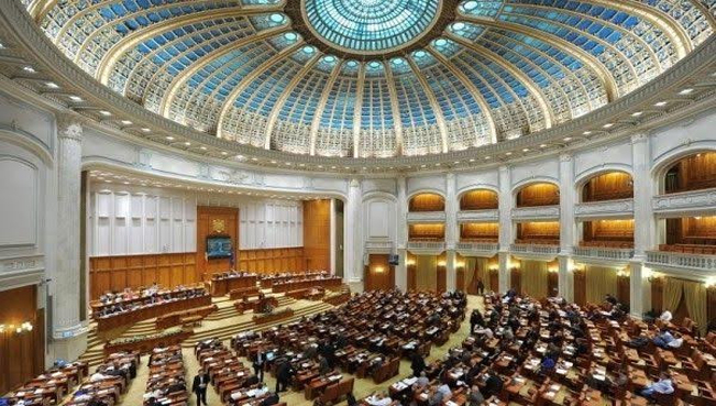 Rumıniya referenduma hazırlaşır