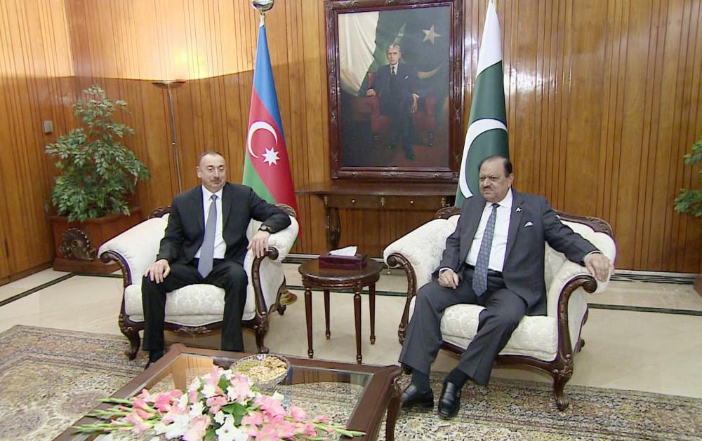 Prezident pakistanlı həmkarı ilə görüşüb – FOTO