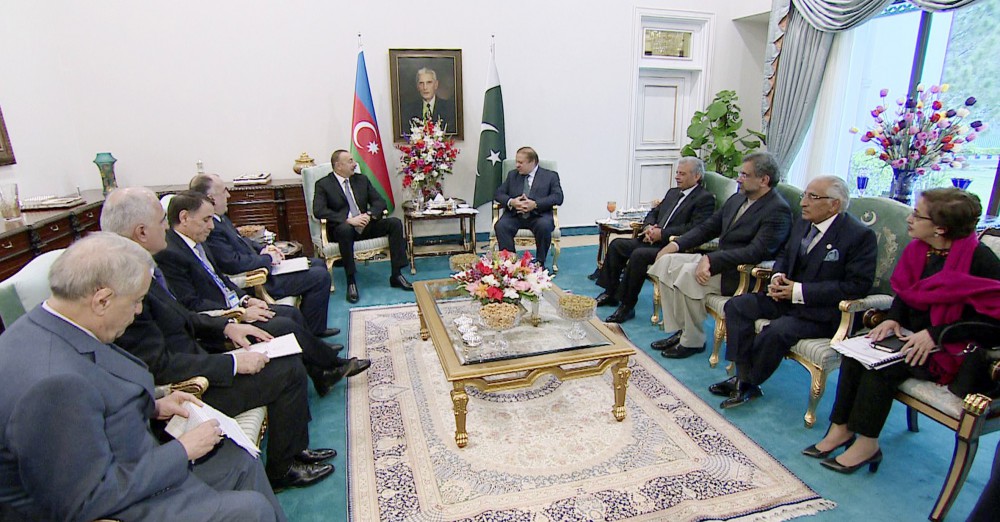 İlham Əliyev Pakistanın Baş naziri ilə görüşdü – Foto