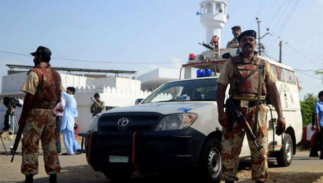 Pakistanda hərbçilərlə silahlılar arasında atışma olub, 7 nəfər ölüb