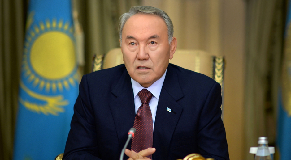 Qazaxıstan da latın əlifbasına keçir: Nazarbayev göstəriş verdi