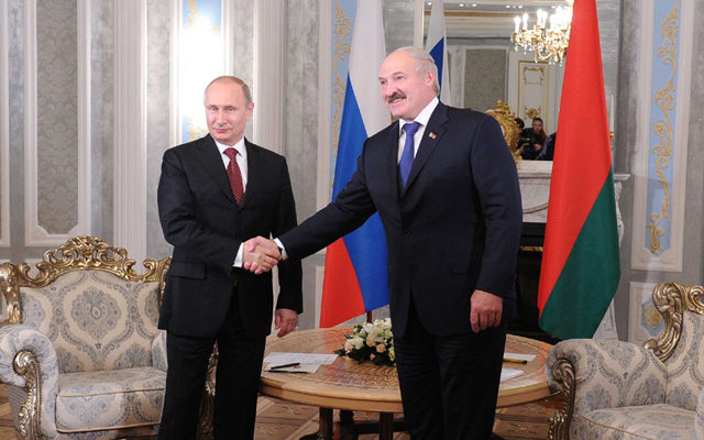 Lukaşenko və Putin arasında telefon danışığı – Sankt-Peterburq razılaşması müzakirə edildi
