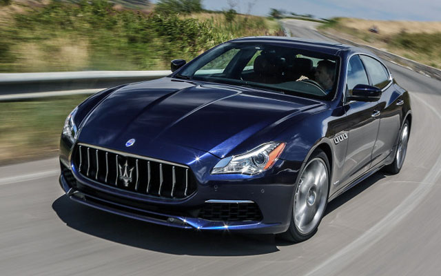 Betonqarışdıran maşınla “Maserati” toqquşdu – Fotolar