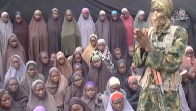 “Boko Haram” 82 məktəbli qızı əsirlikdən buraxıblar
