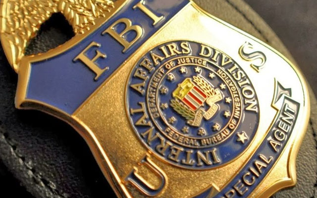 Trampsayağı “təmizlik”: FTB direktoru işdən qovuldu