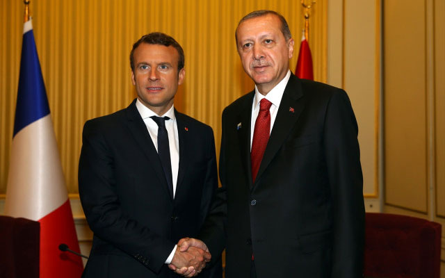 Ərdoğan Fransa prezidenti ilə görüşdü – Fotolar