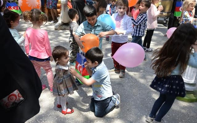 Nəsimi rayonunda uşaqların bayramı qeyd olundu – Fotolar