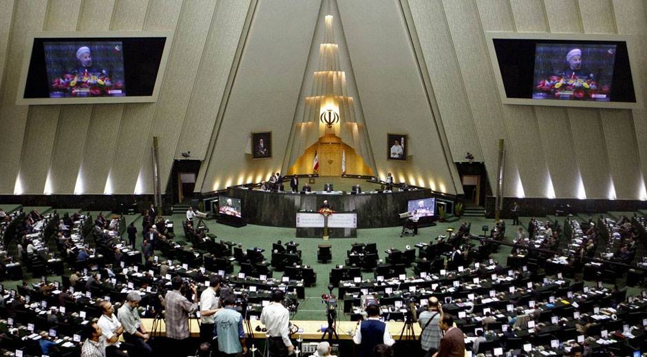 İran parlamentində gərginlik – Silah səsləri eşidildi(Yenilənib) – Foto,Video