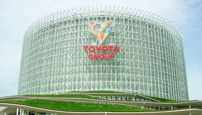 “Toyota” şirkəti uçan avtomobillərin istehsalına hazırlaşır