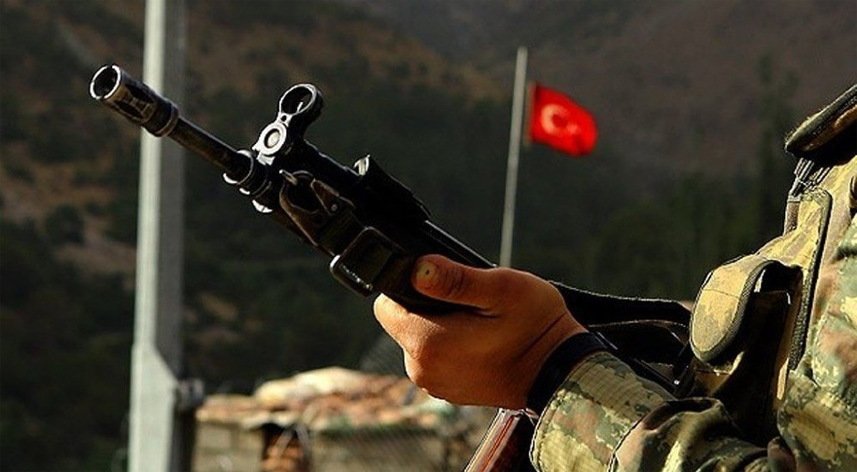 Türkiyədə terrorçular hərbiçilərə hücum ediblər: 9 yaralı
