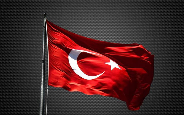 Türk bayrağına qarşı HÖRMƏTSİZLİK – Fotolar