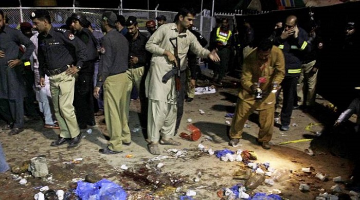 Pakistanda terror: 25 ölü, 53 yaralı