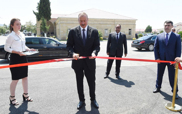 Prezident “ABAD Mərkəz”in açılışında – Fotolar