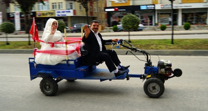 Azərbaycanlı gəlini motosikletlə nikaha aparan türk “damat” – FOTO