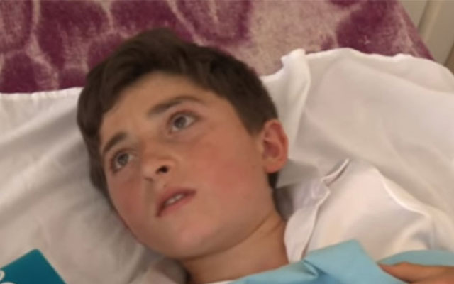 “Ayağıma çoxlu qəlpə dəydi” – Ermənilərin yaraladığı 13 yaşlı Ramin danışdı – Video