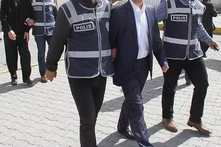 Ankarada FETÖ əməliyyatı: 14 Ziraat Bankı işçisi saxlanıldı – VİDEO