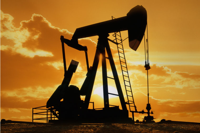 ABŞ-nin kommersiya neft ehtiyatları azaldı
