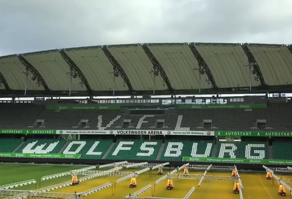 Güclü fırtına məşhur stadionu belə silkələdi – VİDEO