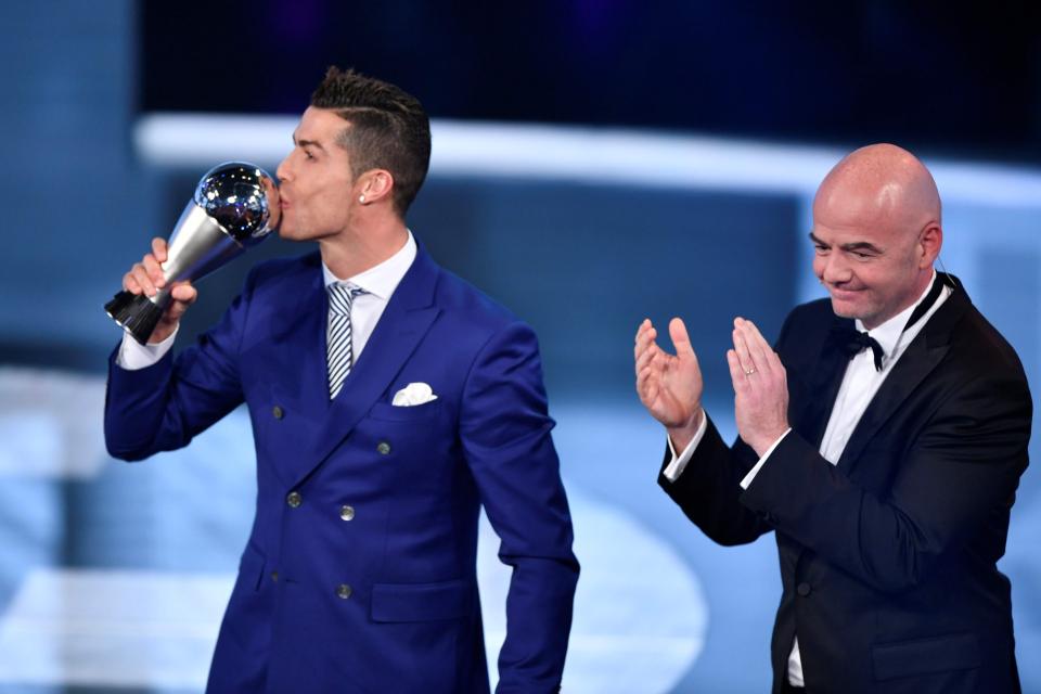 İlin ən yaxşı futbolçusu – Kriştiano Ronaldo