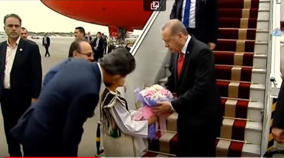 Türkiyə prezidentinin İrana tarixi səfəri başladı