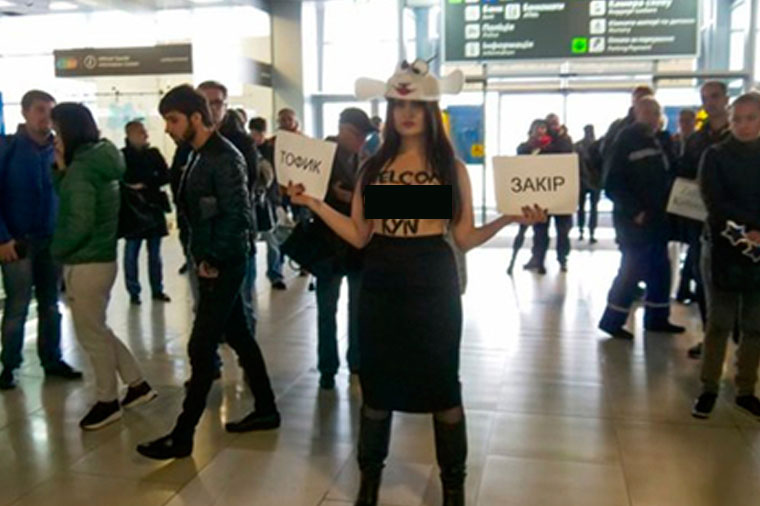 Azərbaycanlılar aeroportda lüt qarşılandı –  “Femen” “Buta Airways”ın qurşaqaltı reklamını bağışlamadı – VİDEO