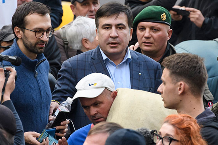 Saakaşvili Ukrayna Milli Qvardiyası və Təhlükəsizlik Xidmətini ləğv etməyə çağırdı