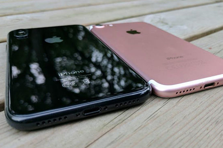 “Iphone 8” üçün gecəyarısı növbəyə dayandılar – FOTO