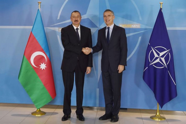 İlham Əliyev NATO baş katibi ilə görüşüb