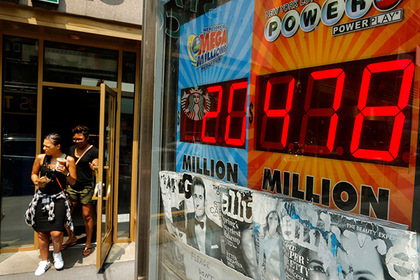 Bir gündə iki dəfə lotereyadan pul uddu – 100 min dollar