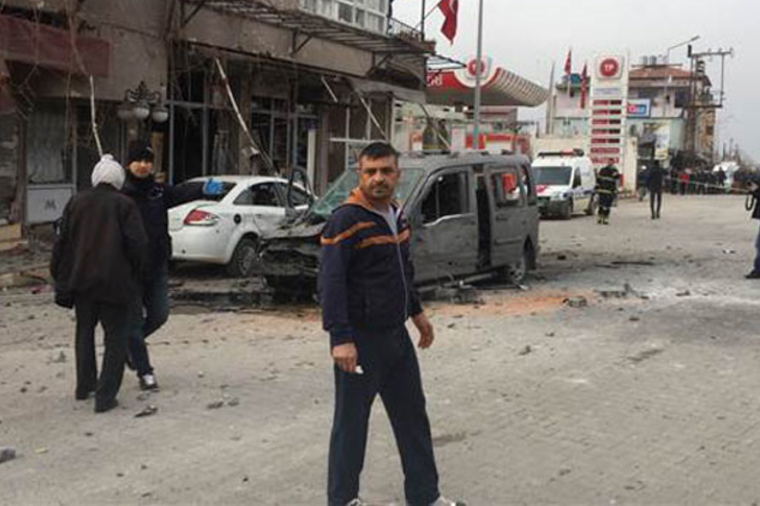 Afrindən Türkiyəyə 3 raket atılıb