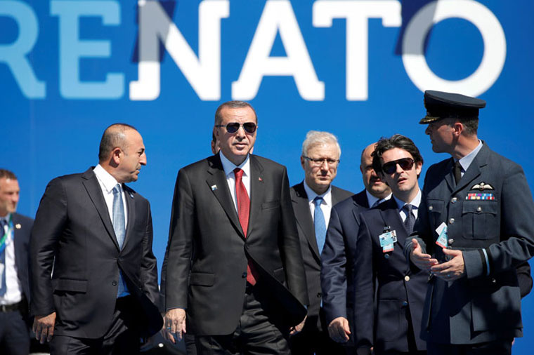 “Türkiyənin NATO-dan ayrılmasına mane olun” – Qərb narahatdır