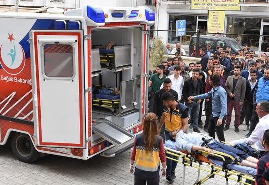 Türkiyədə ağır yol qəzası – 18 məktəbli yaralandı