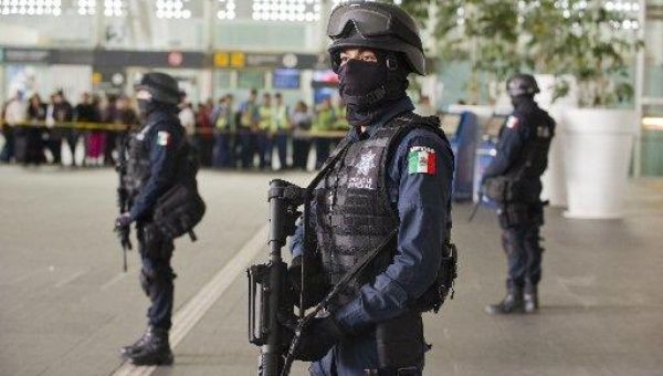 Meksikada cinayətkarlarla polis arasında toqquşma – 16 ölü