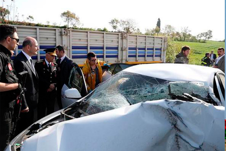 Daxili işlər nazirinin avtomobil karvanı qəzaya uğradı – Yaralılar var – FOTO