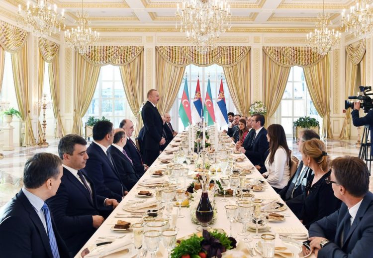 Serbiya prezidentinin şərəfinə rəsmi ziyafət verilib