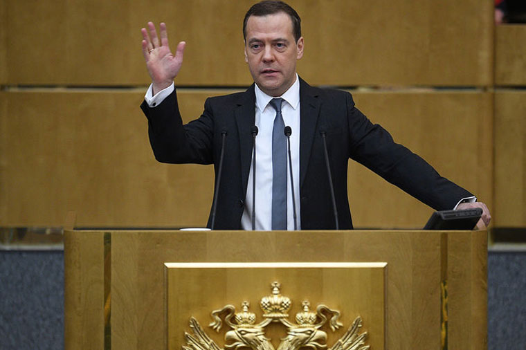 Dmitri Medvedev baş nazir oldu