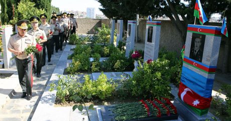 Mübariz İbrahimovun məzarı ziyarət edildi – FOTOLAR