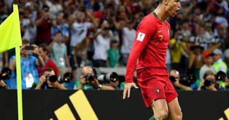 “Favorit deyilik” – Ronaldo het-trikdən danışdı