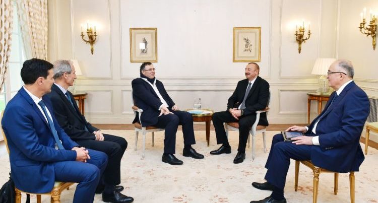 İlham Əliyev “Total” şirkətinin baş icraçı direktoru ilə görüşdü