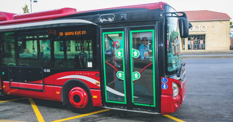 Avtobus istifadəçilərinin DİQQƏTİNƏ – Yeni QAYDALAR açıqlandı – FOTOLAR