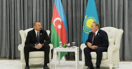 İlham Əliyev Nursultan Nazarbayevlə görüşdü