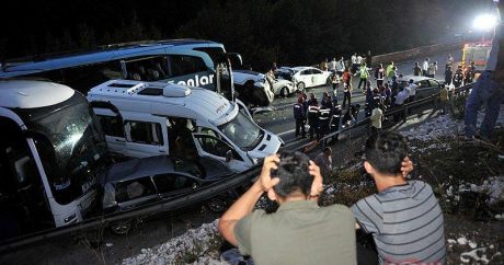 Türkiyədə dəhşətli qəza: 34 avtomobil toqquşdu – Ölən var/FOTO
