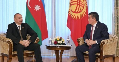 İlham Əliyev Qırğızıstan prezidenti ilə görüşdü – VİDEO/Yeniləndi