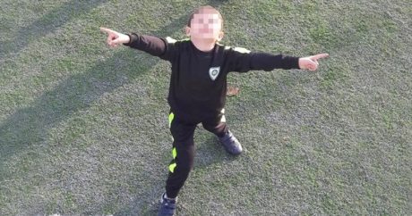 7 yaşlı futbolçu faciəvi şəkildə meydançada öldü