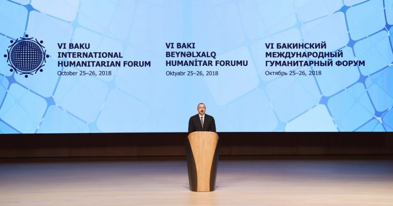 İlham Əliyev VI Bakı Beynəlxalq Humanitar Forumunda – FOTO