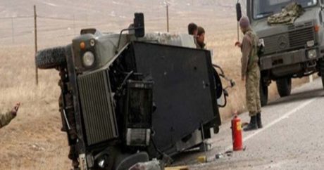 Zirehli avtomobil qəzaya uğradı –  12 hərbçi yaralandı – VİDEO