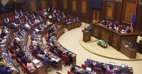 Ermənistan prezidenti parlamenti buraxdı