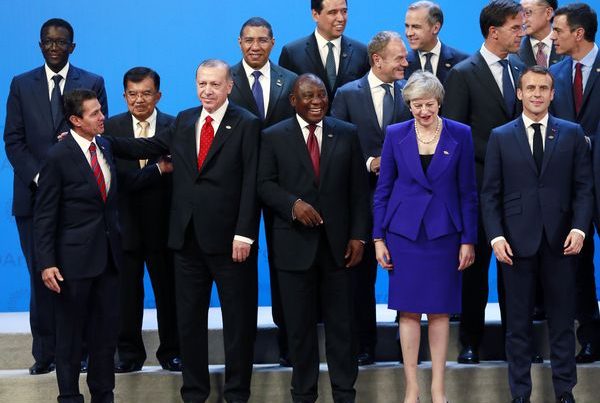 G20 sammiti başladı: Putin ilə şahzadə Salmanın səmimi salamlaşması diqqət çəkib