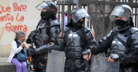 Kolumbiyada polisin yoxlamaları zamanı partlayış törədildi: 4 polis yaralandı