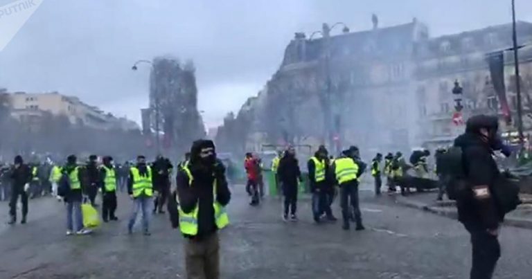 Parisdə etiraz aksiyası: Polis müdaxilə etdi – 7 metro stansiyası bağlandı